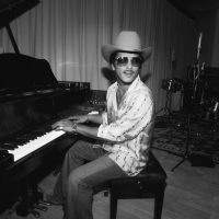 bruno-mars-8dl
